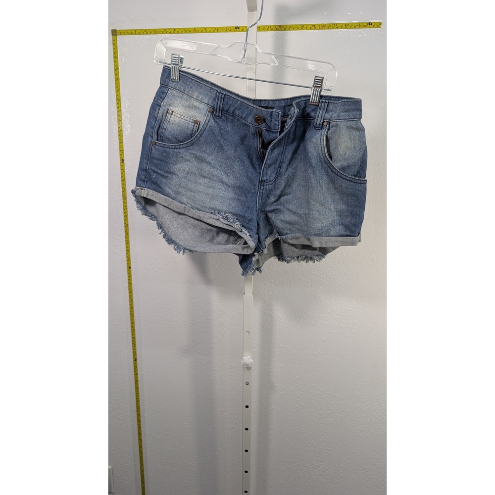 Eclectic Blue Denim Cut Off Shorts Medium Wash Frayed Hem Size 38 Womens